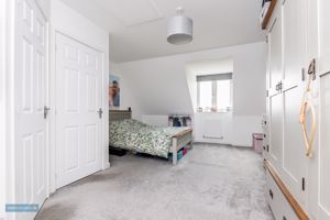 Bedroom- click for photo gallery